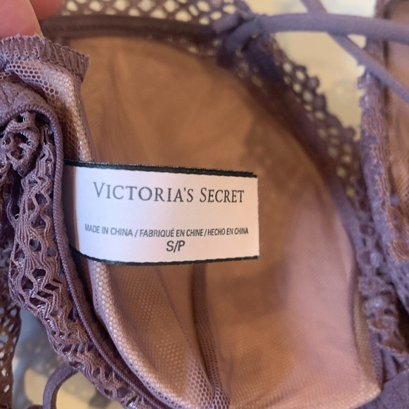Victoria’s Secret Purple Lace Bralette Wire Free Removable Pads Women’s Small - Picture 5 of 5